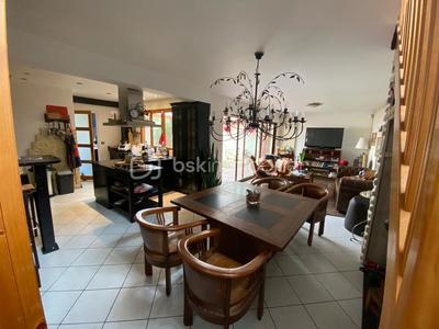 Maison - 122 m² - 5 pièces