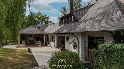 Maison - 450 m² - 10 pièces