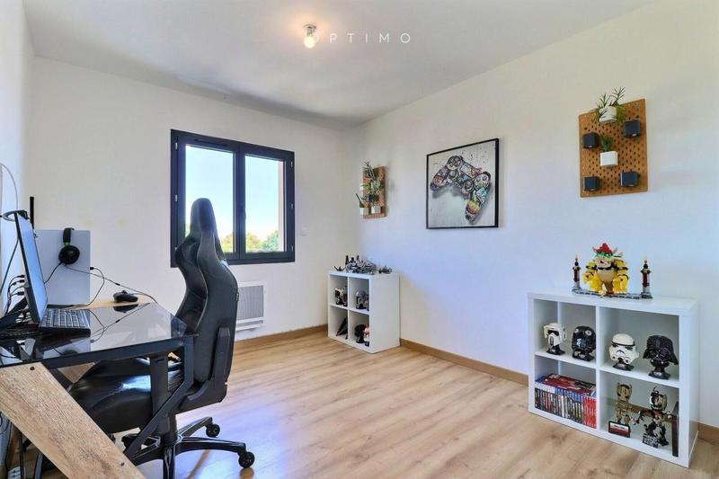 Villa - 101 m² - 4 pièces