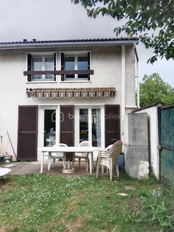 Maison traditionnelle - 87 m² - 4 pièces