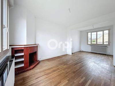 Maison - 95 m² - 3 pièces