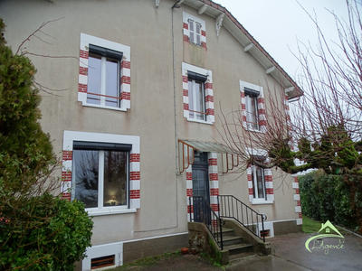 Maison ancienne - 179 m² - 7 pièces