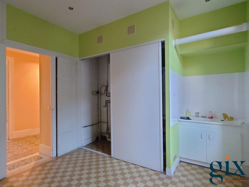 Appartement - 255 m² - 10 pièces