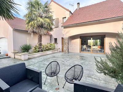 Maison - 144 m² - 4 pièces