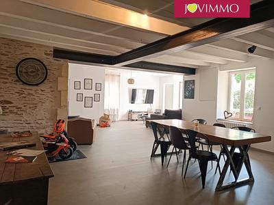 Maison - 147 m² - 5 pièces