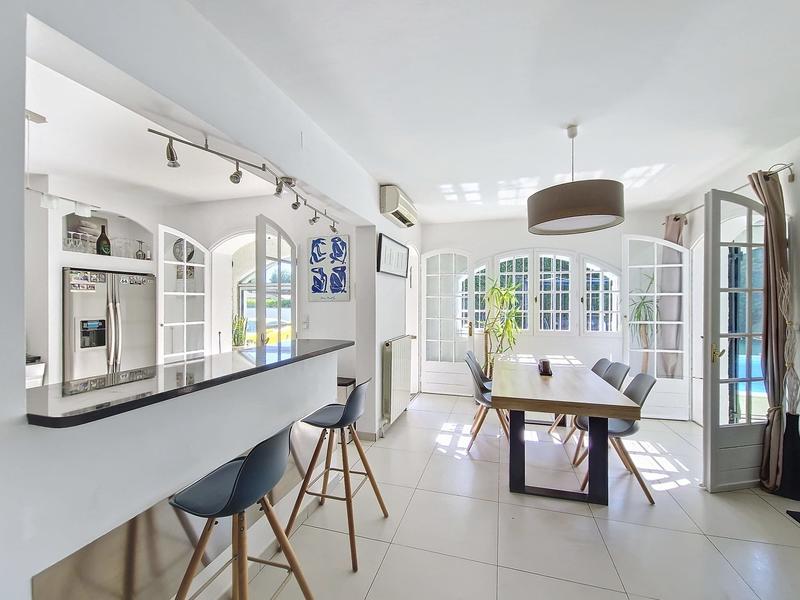 Maison - 170 m² - 6 pièces