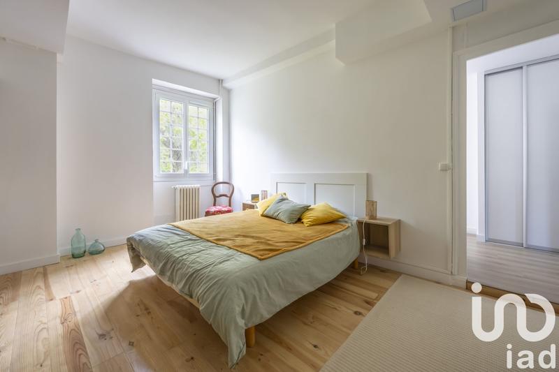 Maison - 383 m² - 11 pièces