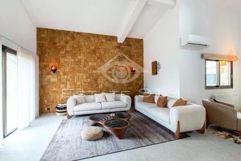 Villa - 182 m² - 7 pièces