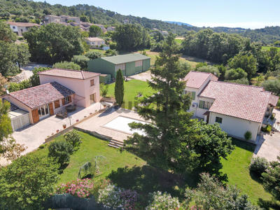 Villa - 500 m² - 12 pièces