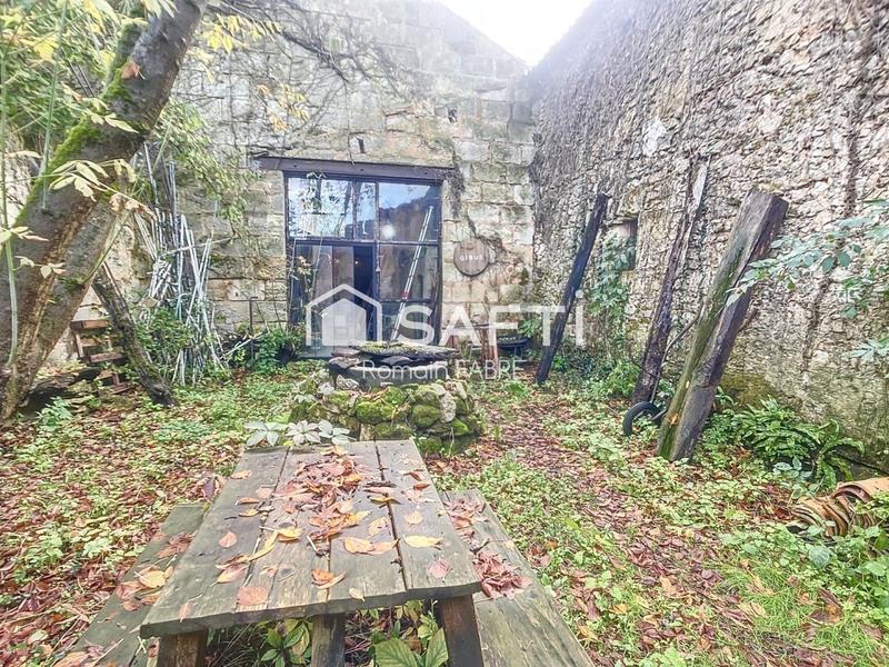 Maison - 255 m² - 9 pièces