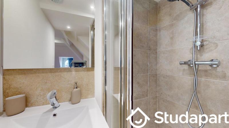 Chambre - 11 m² - 1 pièce