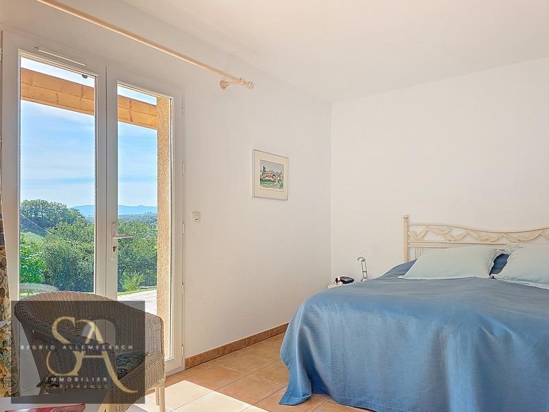 Maison - 174 m² - 5 pièces