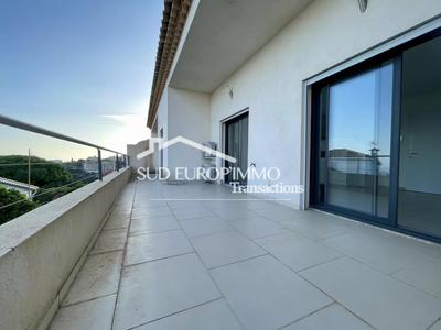 Appartement - 95 m² - 3 pièces