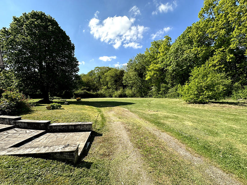 Maison - 221 m² - 8 pièces