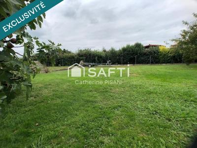 Terrain - 1 800 m²