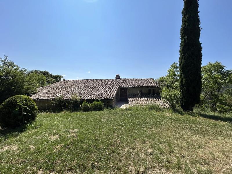 Maison - 335 m² - 13 pièces