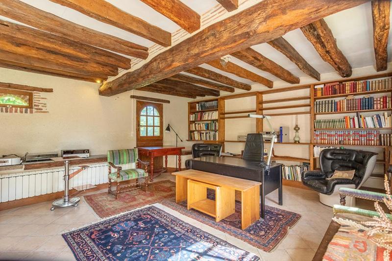 Propriété - 270 m² - 12 pièces