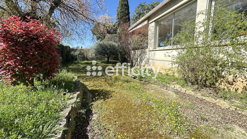 Maison - 236 m² - 6 pièces