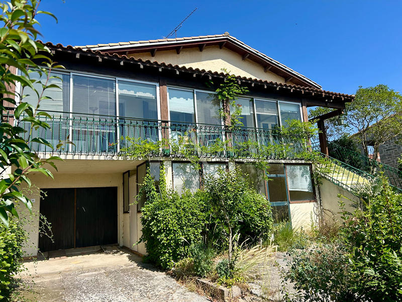 Maison - 141 m² - 8 pièces