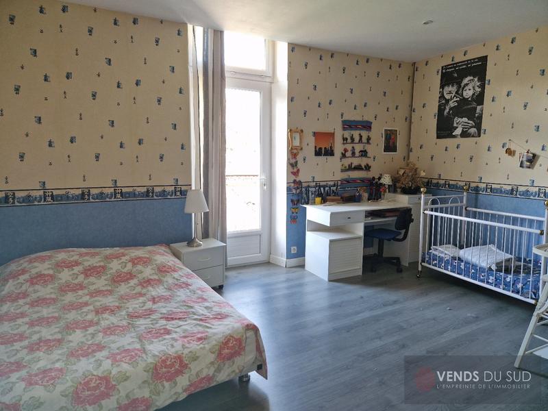 Maison - 162 m² - 9 pièces