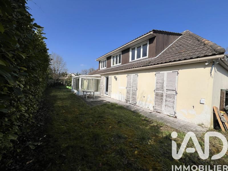 Maison - 183 m² - 9 pièces
