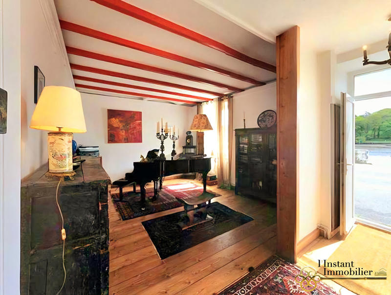 Maison - 282 m² - 10 pièces