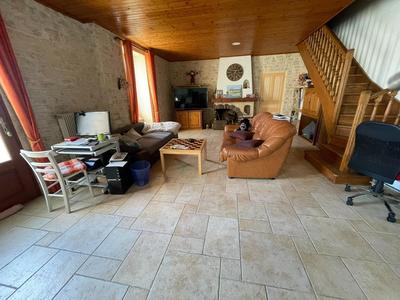 Maison - 270 m² - 10 pièces