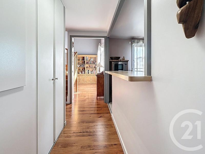 Appartement - 98 m² - 5 pièces