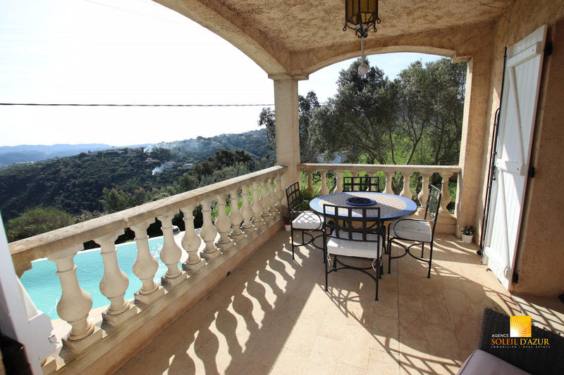 Villa - 265 m² - 8 pièces