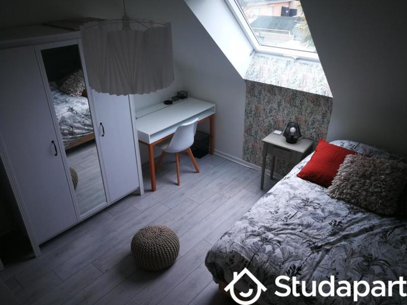 Chambre - 125 m² - 1 pièce