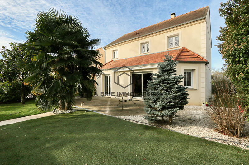 Maison - 155 m² - 6 pièces