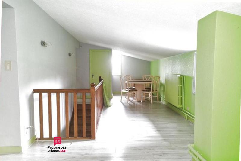 Maison - 230 m² - 9 pièces