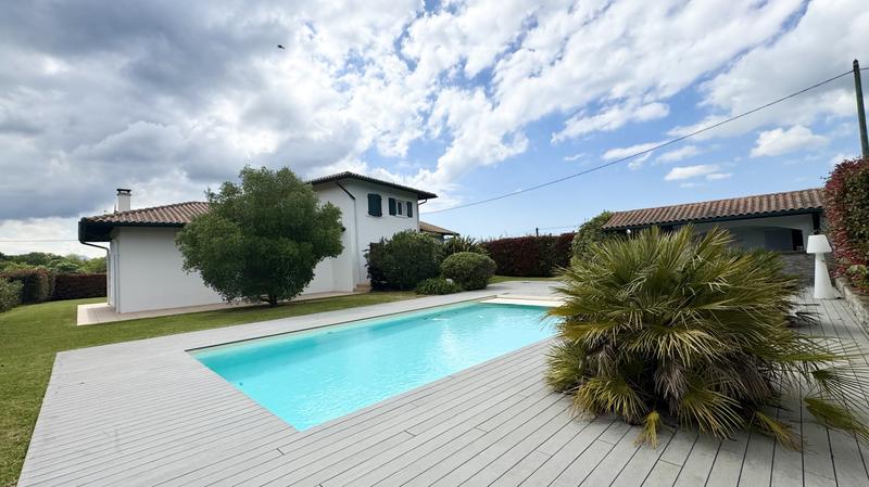 Maison contemporaine - 180 m² - 5 pièces