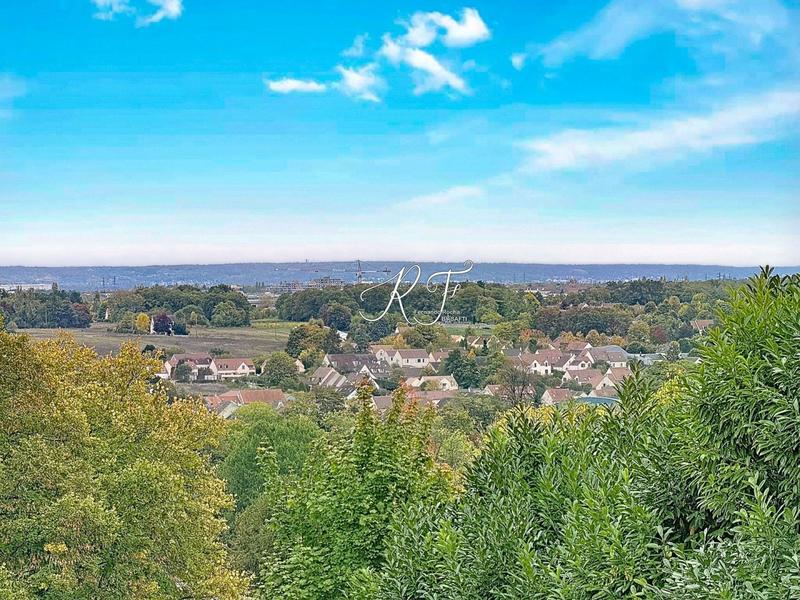 Maison - 133 m² - 6 pièces