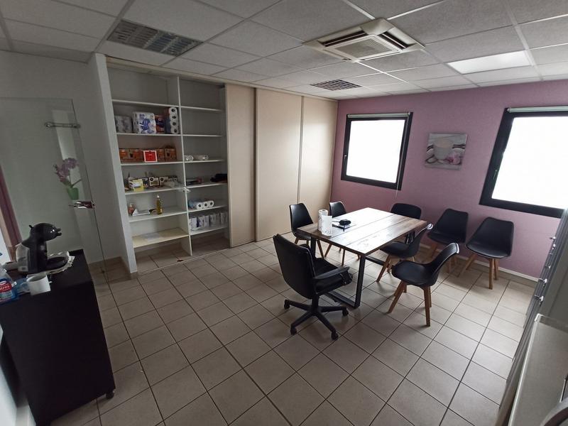 Bureau - 330 m²