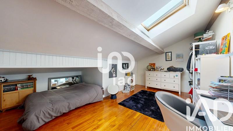 Maison - 260 m² - 9 pièces