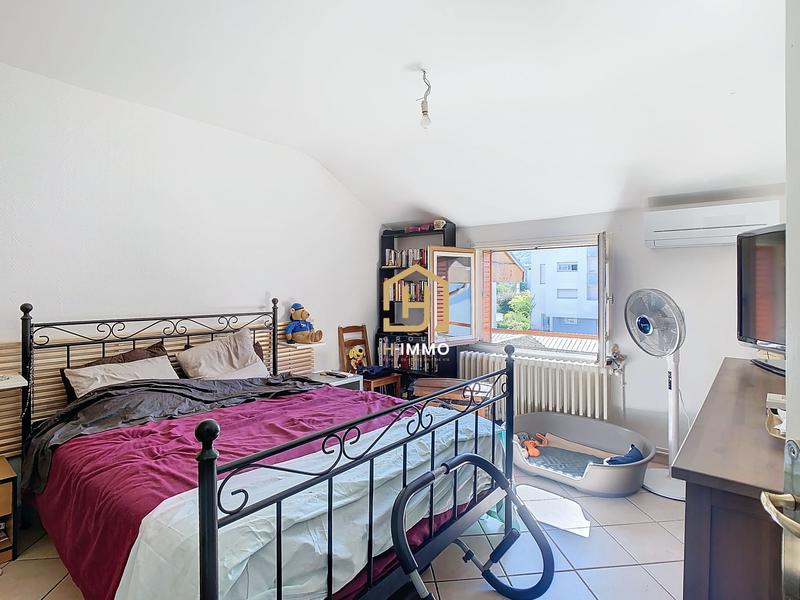 Maison - 290 m² - 8 pièces