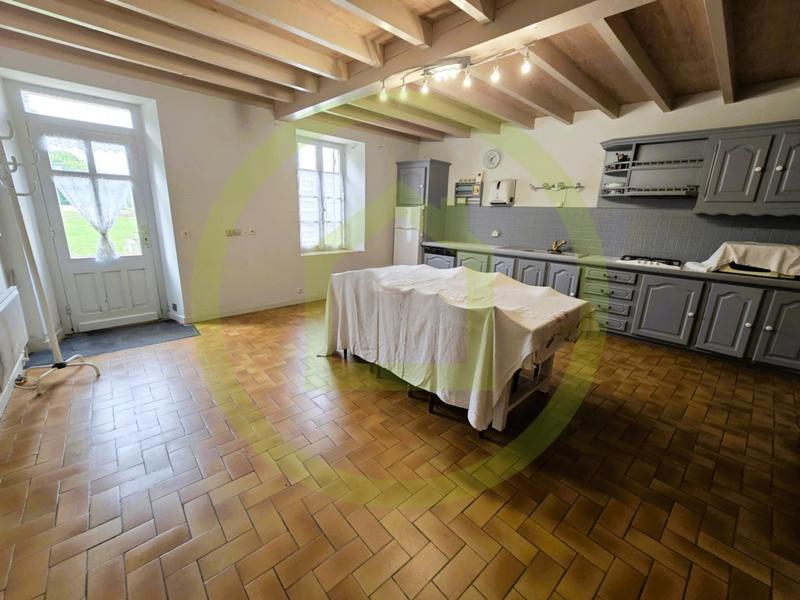 Maison - 290 m² - 11 pièces