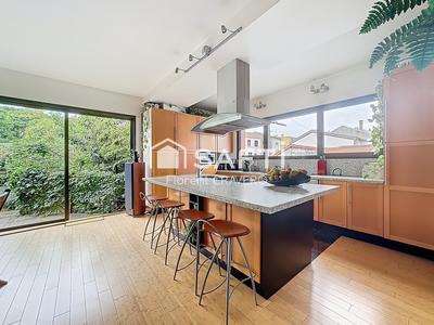 Maison - 122 m² - 7 pièces