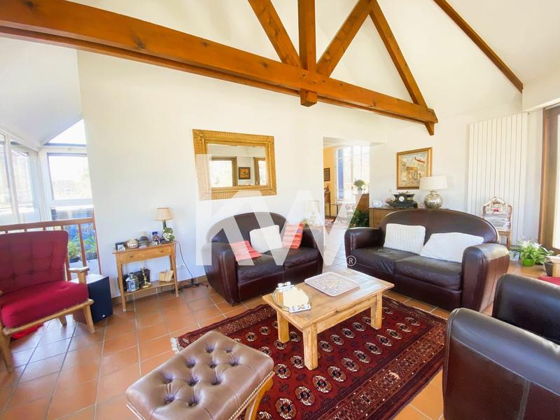 Maison - 191 m² - 7 pièces