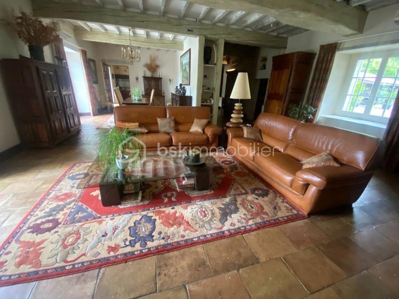 Maison en pierre - 230 m² - 7 pièces