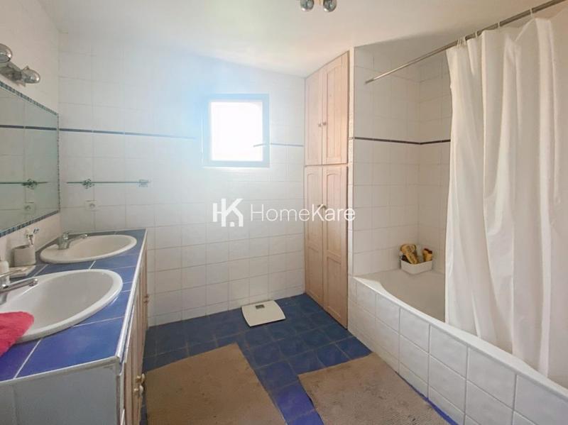 Maison - 180 m² - 7 pièces