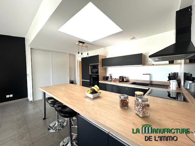 Duplex - 103 m² - 4 pièces