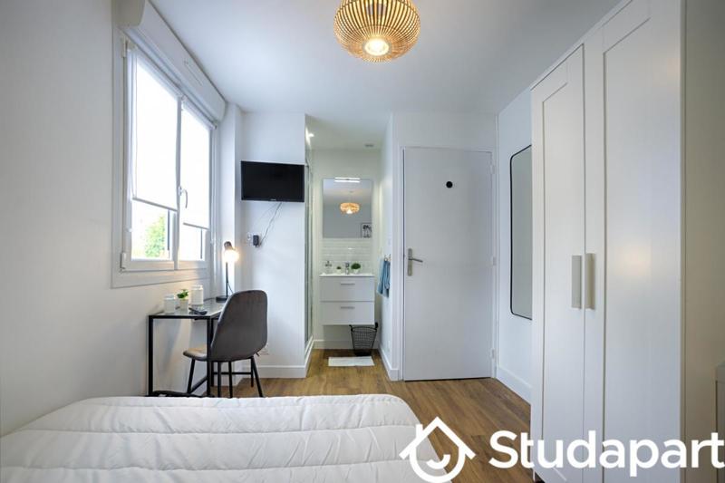 Chambre - 11 m² - 1 pièce