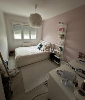 Appartement - 92 m² - 5 pièces