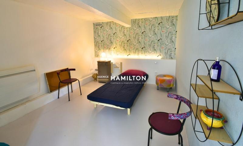 Maison - 220 m² - 7 pièces