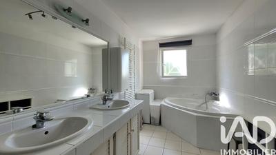 Maison - 112 m² - 4 pièces