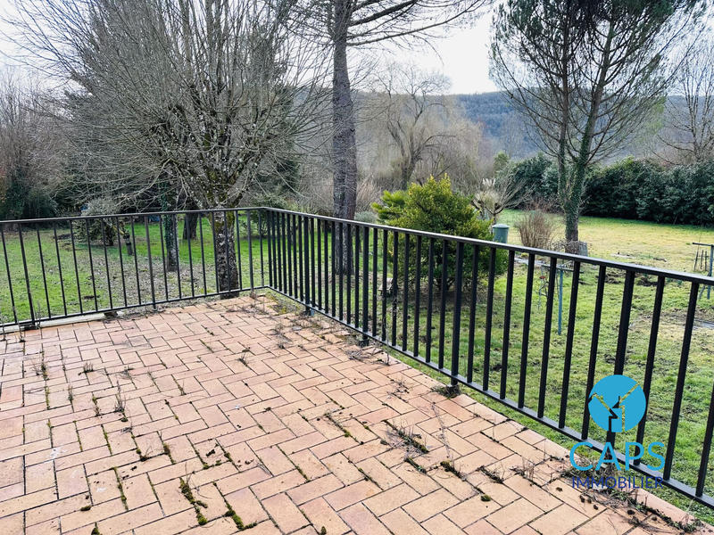 Maison - 600 m² - 15 pièces