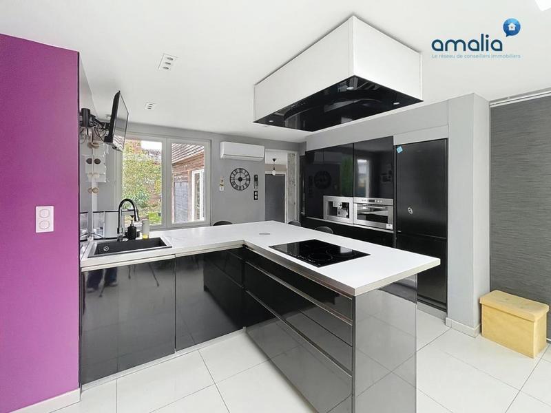 Maison - 204 m² - 7 pièces