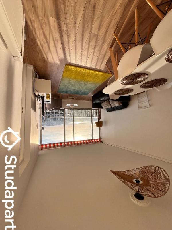 Chambre - 9 m² - 1 pièce